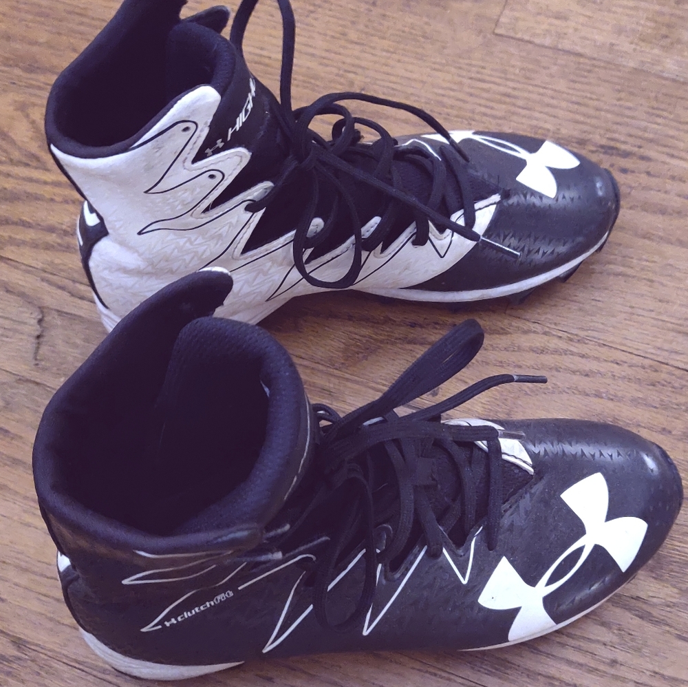 Football cleats
